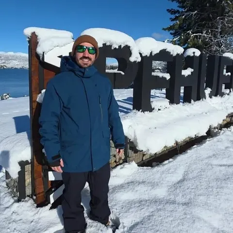 Licha, guía y cofundadora de Neukenia Turismo en Villa Pehuenia
